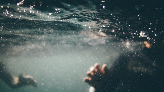 underwater-1150045_1920